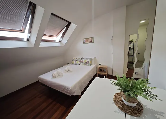 Atico Estudio Centro Vigo, Luminoso